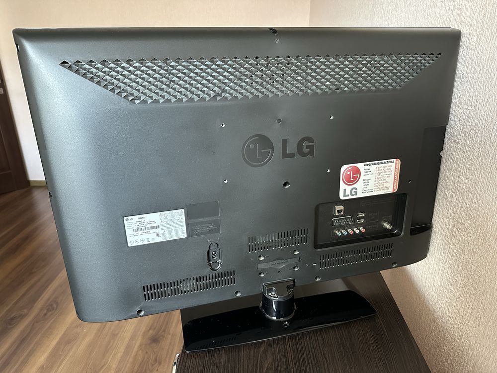 Телевізор LG 32CS460T