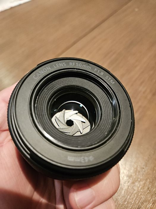 Canon RF 50mm 1.8 STM