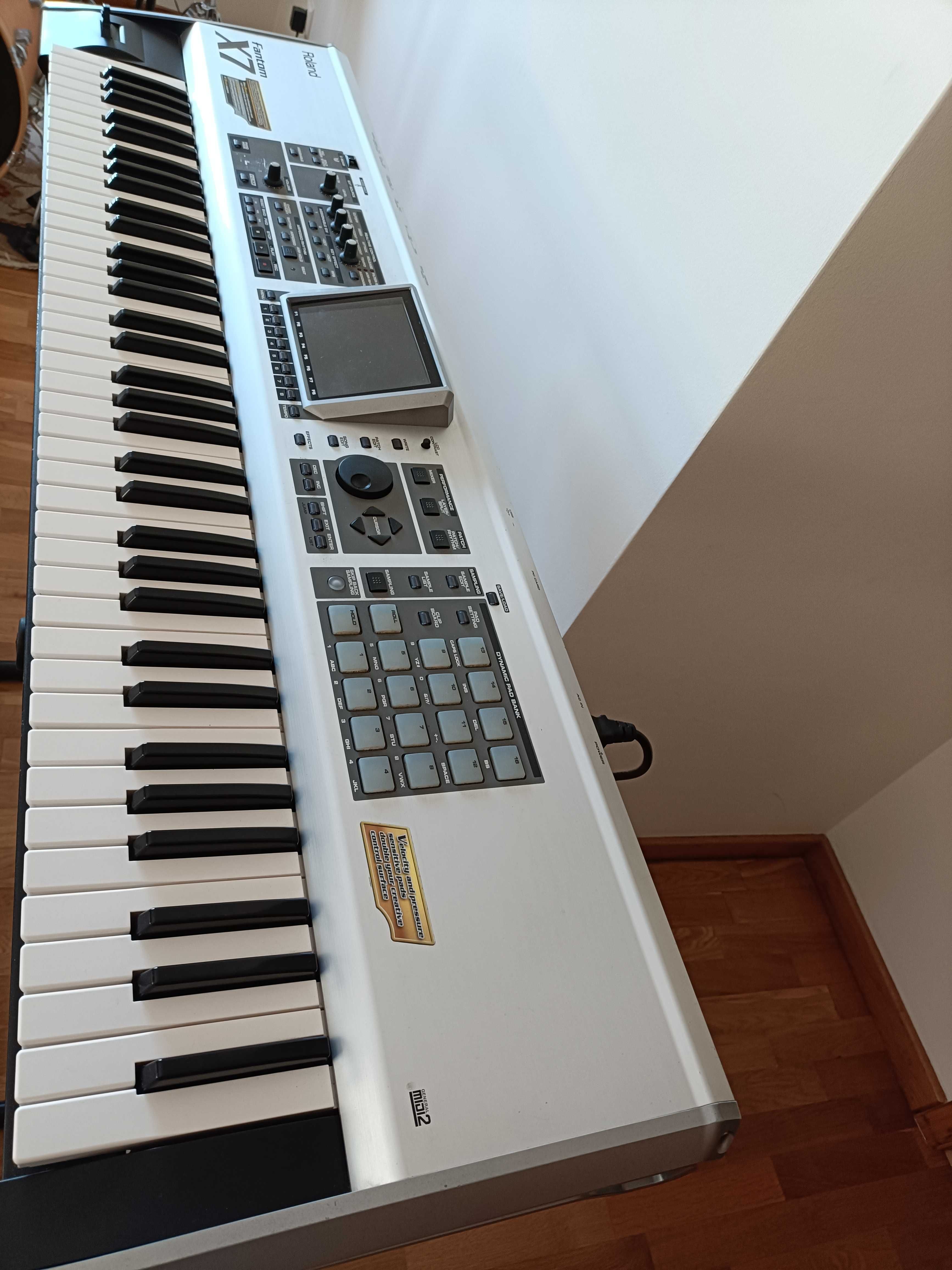 Roland fanton X7
