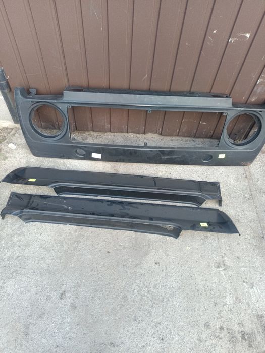 Кузовні деталі на Ниву