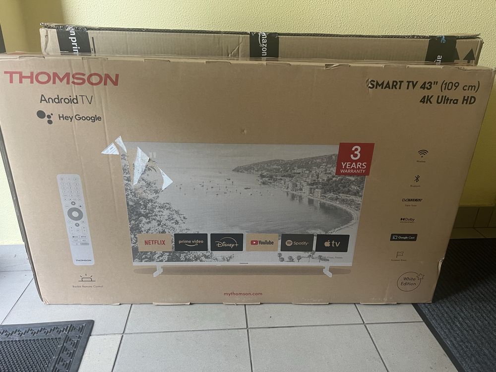 TV Thomson 43 cale 4K biały