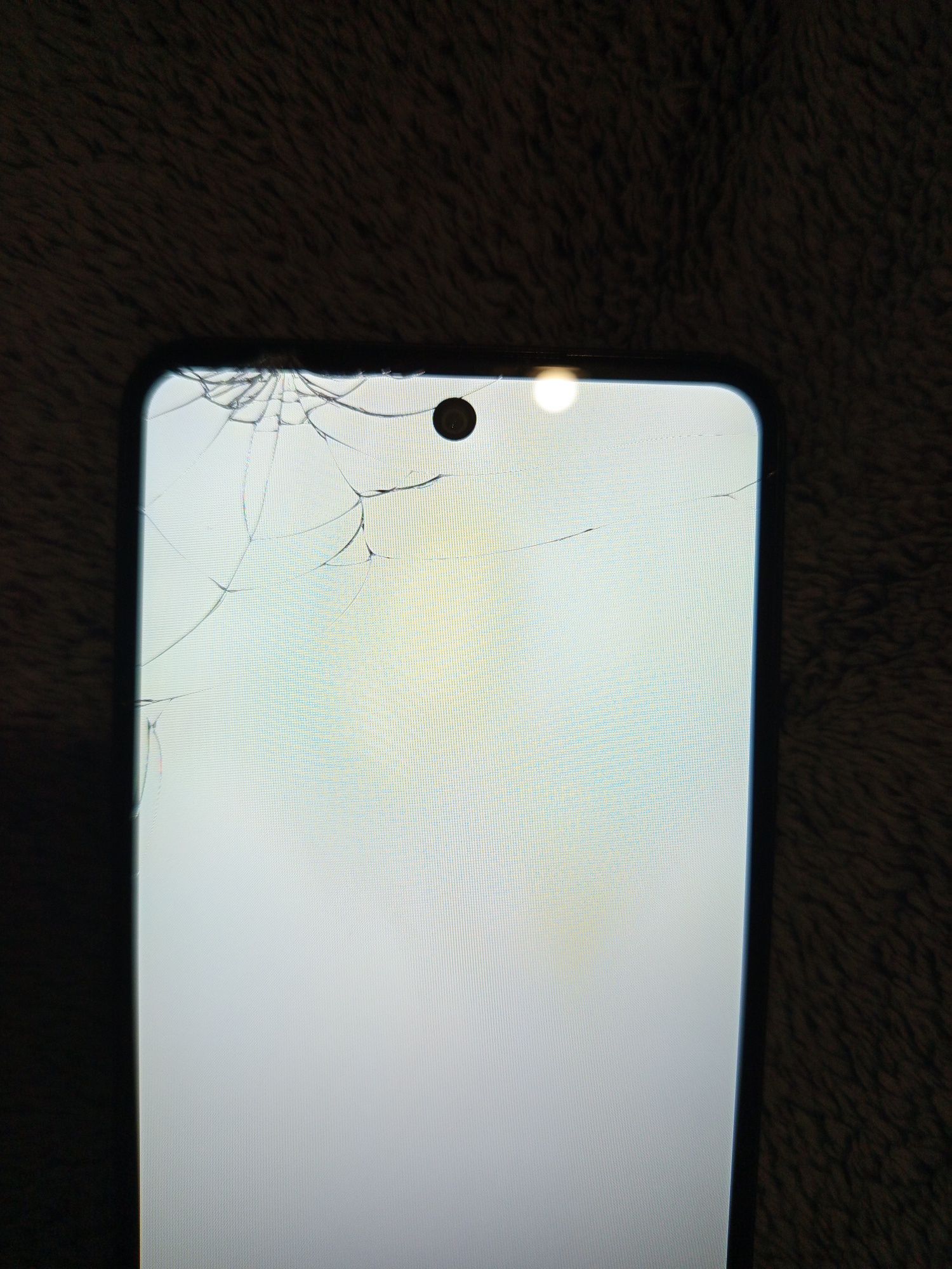 Infinix Smart 8  (+ 3 чехла)