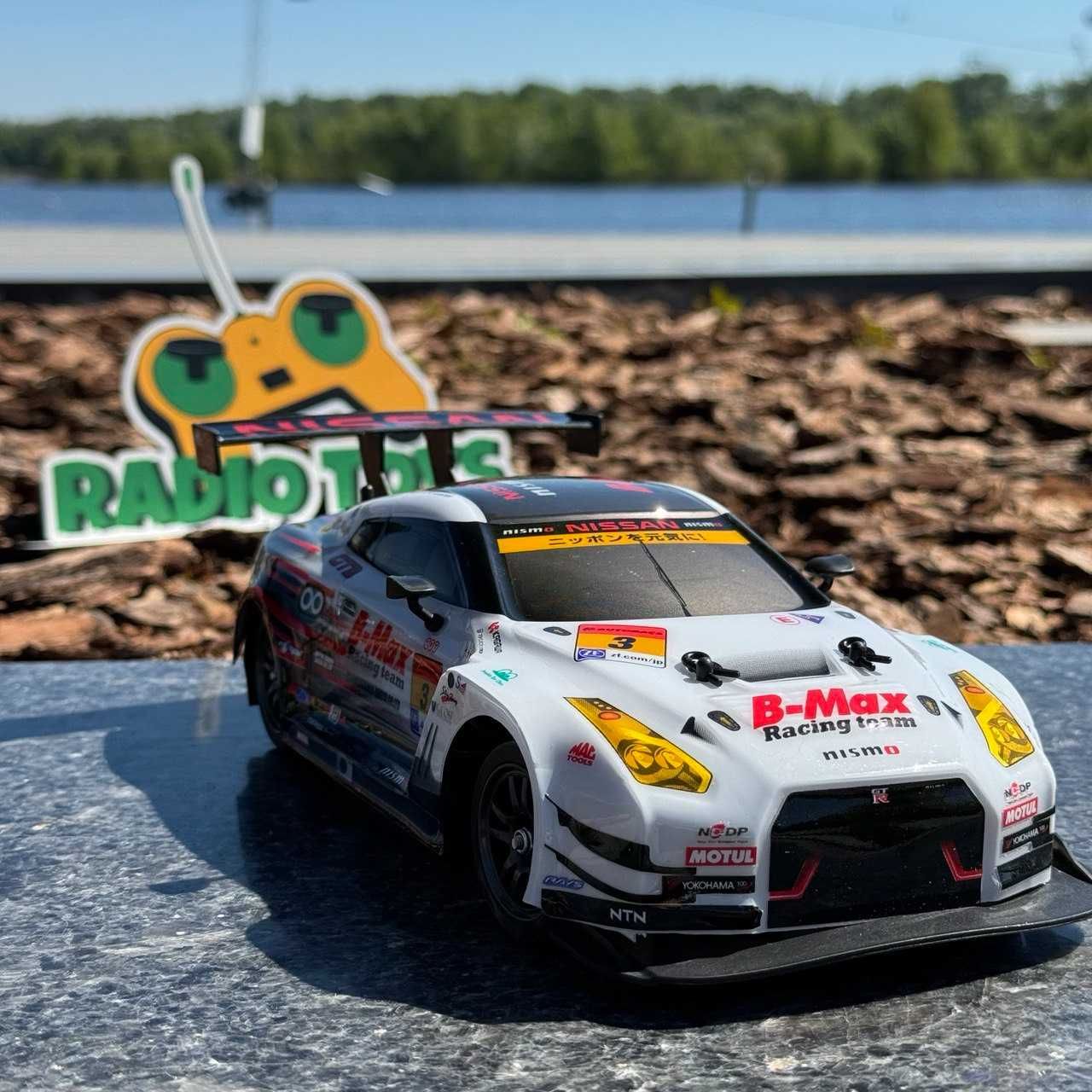 Дрифтовая машинка на радиоуправлении Nissan GT-R 1:16. Дрифт машинка