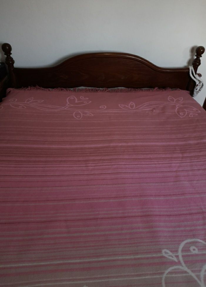 Quarto completo (estrutura de cama, cómoda, roupeiro) aceito propostas