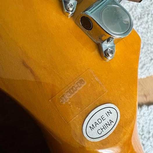 Sprzedam gitarę JAY TURSER JT-300-DB.