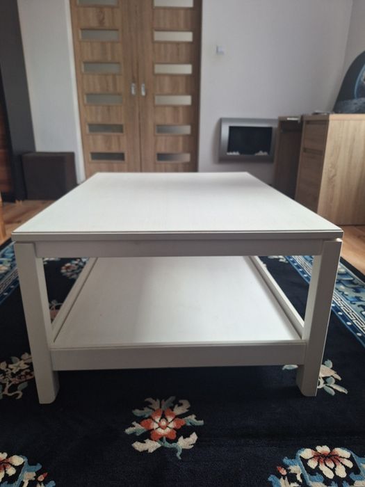 Stolik kawowy biały