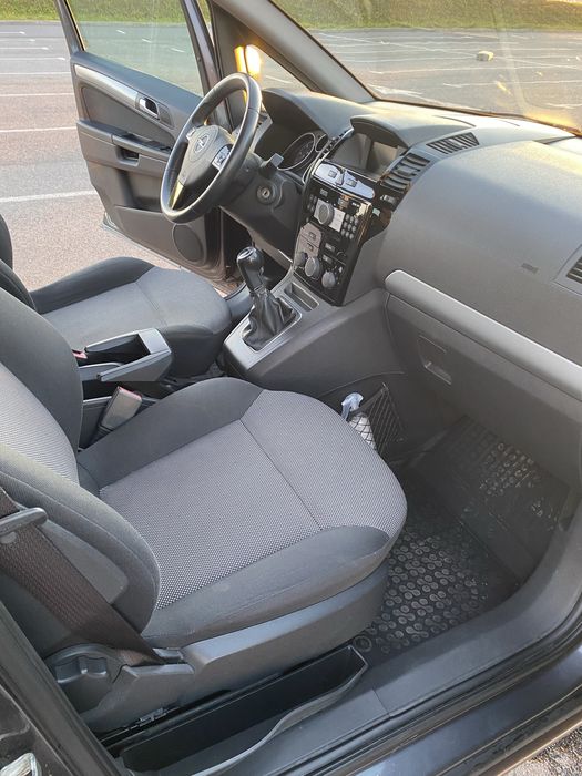 Opel Zafira 2011
