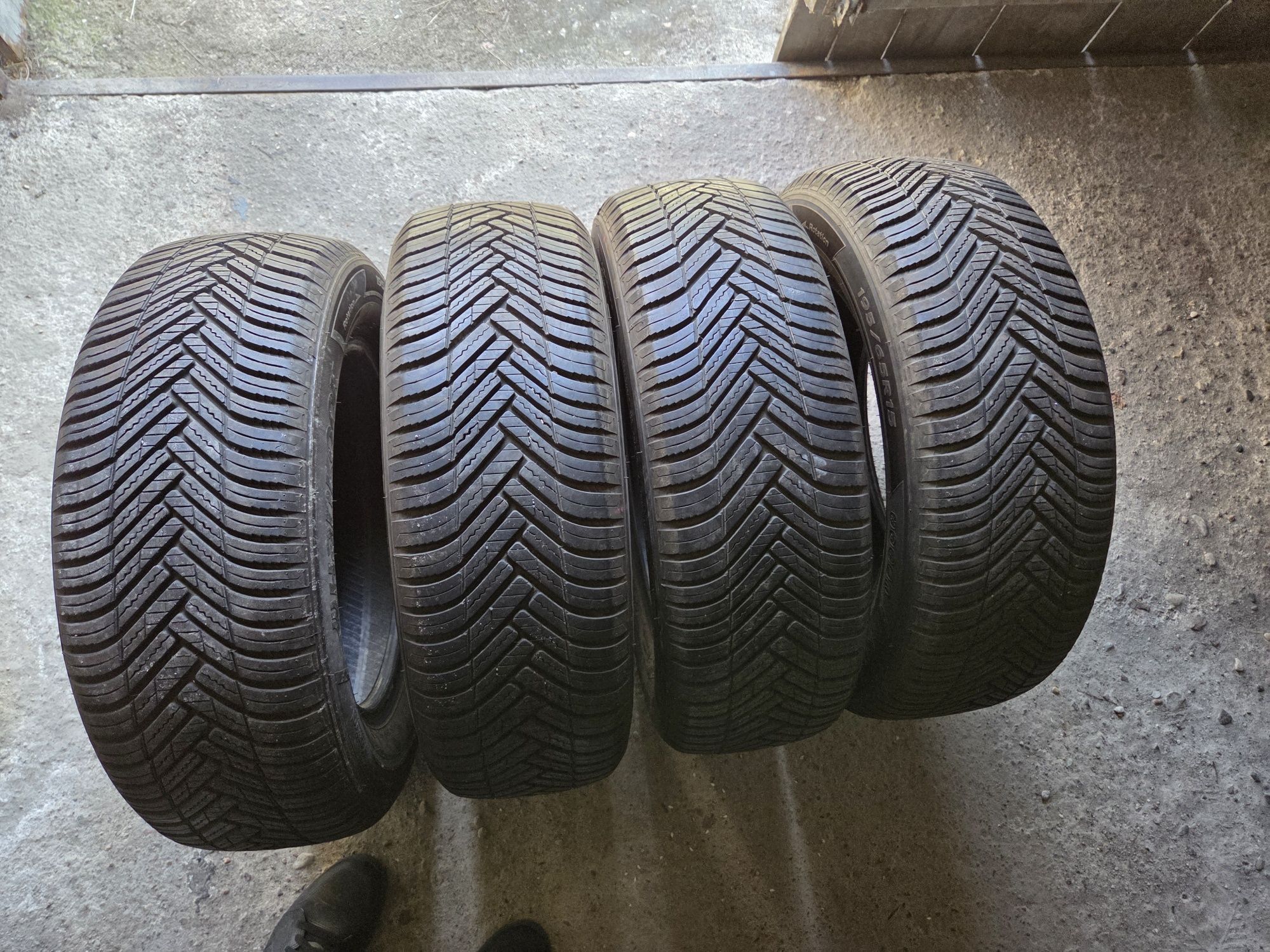 Opony caloroczne  195 65r15  Hankook rok  2023