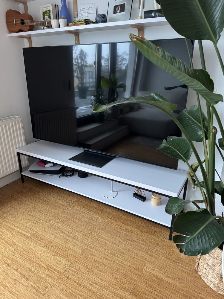 Szafka RTV pod telewizor