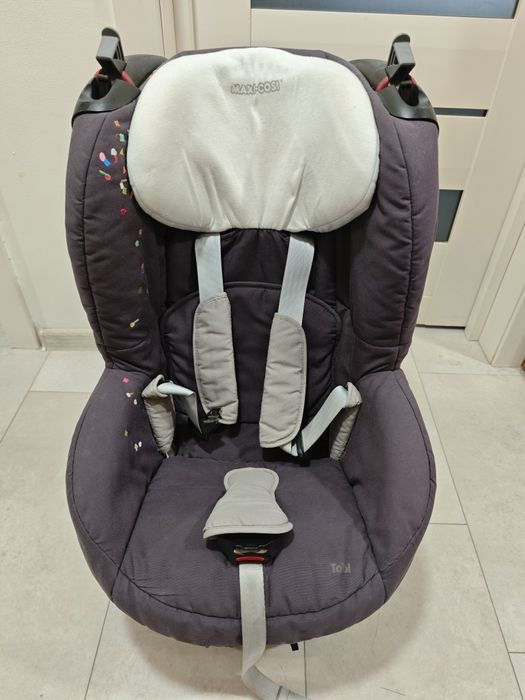 Сіре дитяче автокрісло Maxi-Cosi Tobi