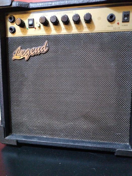 Amplificador marca LEGEND em excelente estado.