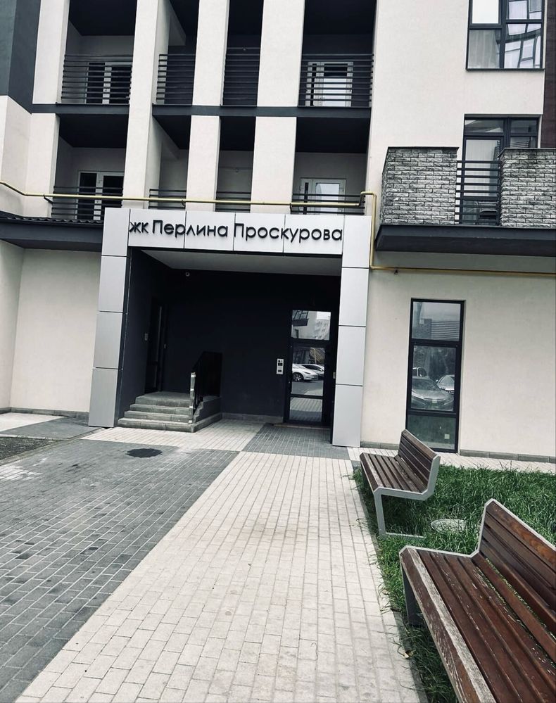 Продається 1-кімнатна квартира в центрі міста!