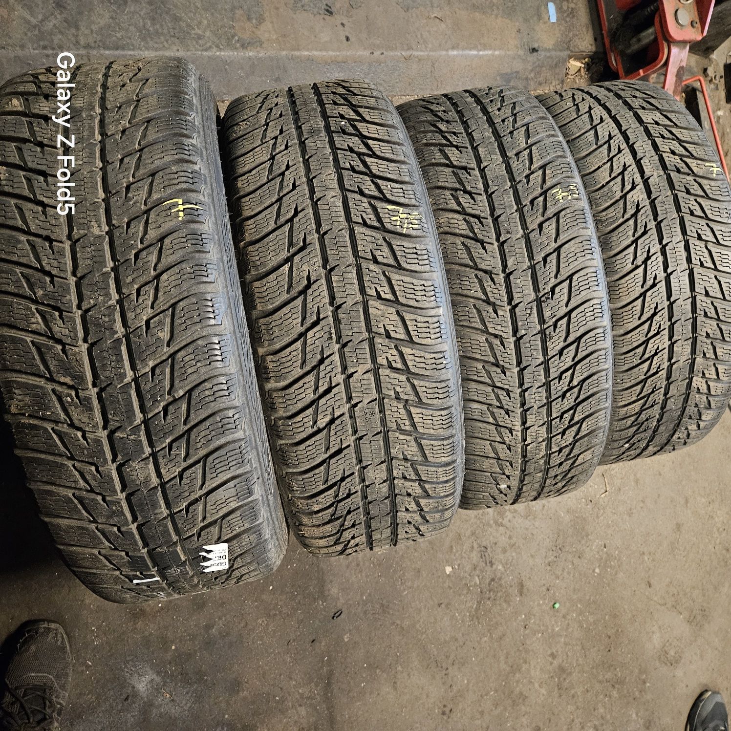 Koła zimowe 235/55/18 Toyota Rav4 Sienna 5x114,3 TPMS bieżnik 7,5mm-7m