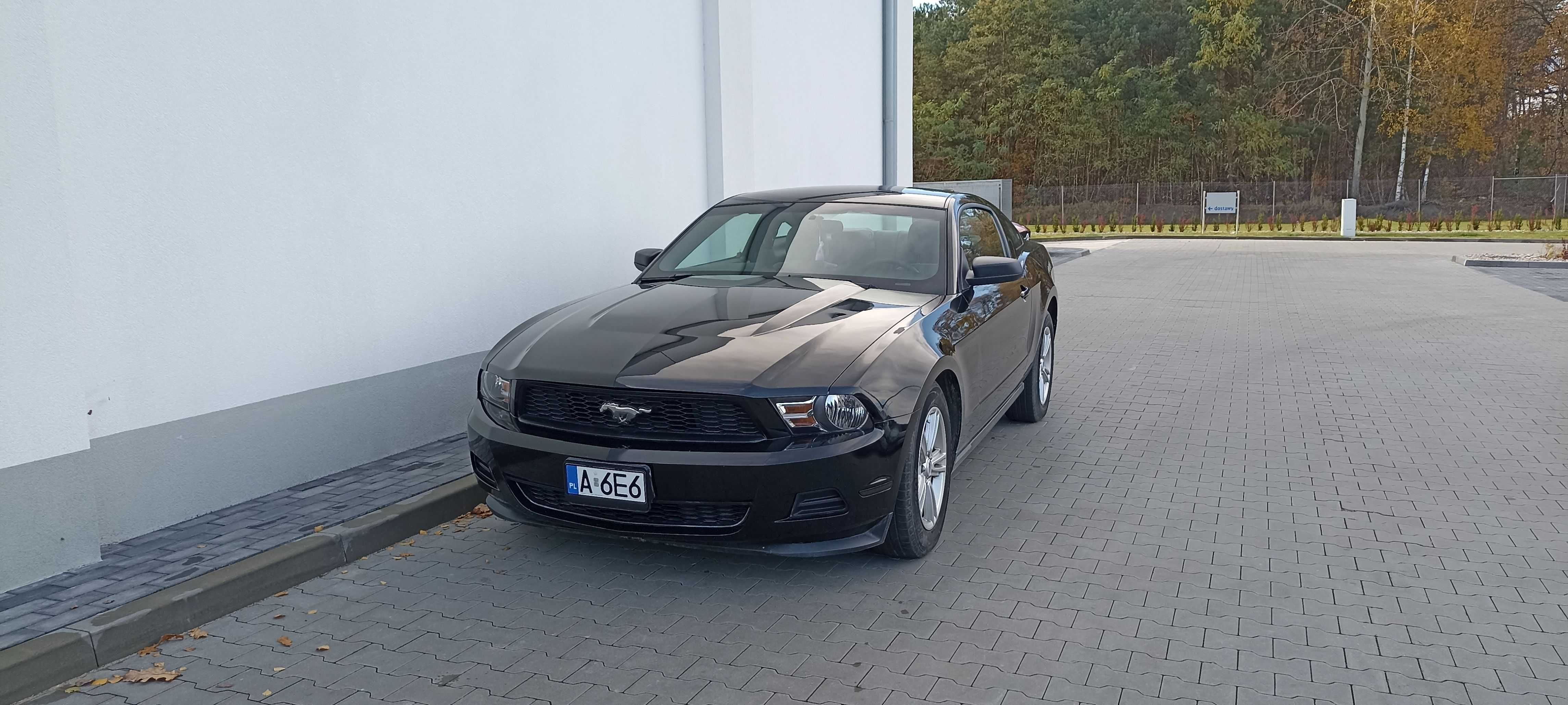 Ford Mustang 2011, 3,7 automat, 144 tys km