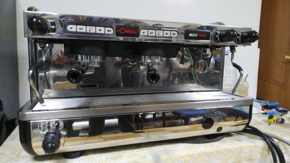 Професійна Кавоварка/ Кавомашина La Cimbali m22 plus
