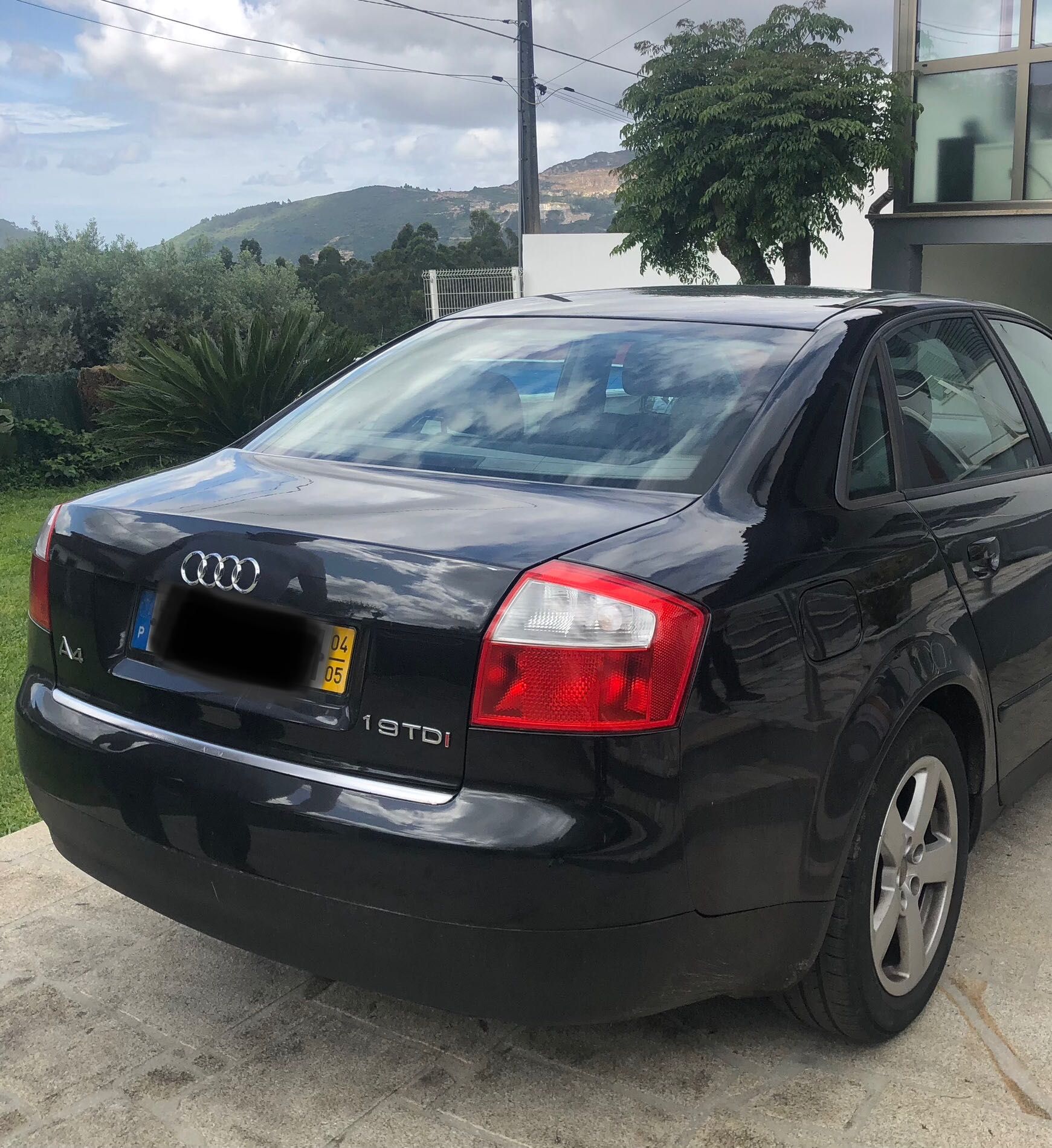 Audi (impecável)