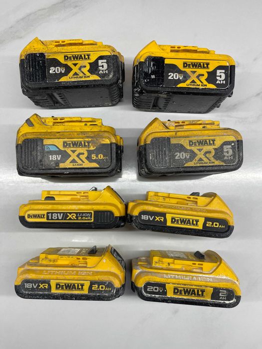 Акумулятор батарея DeWALT DCB203 2Ah, DCB205 5Ah, DCB210 10Ah Оригінал