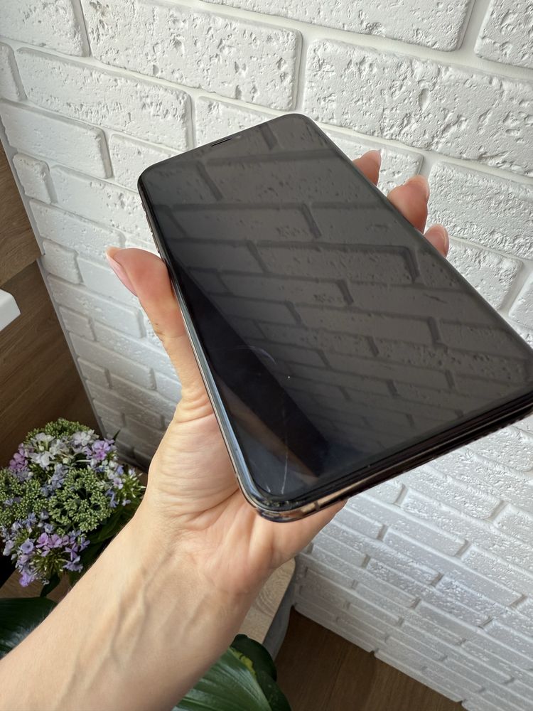 Продам свій iPhone XS Max 256 ГБ (Gold) — повний комплект + подарунки