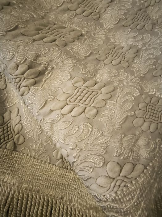 Colcha 190x240. Varão em madeira 1,9m + argolas