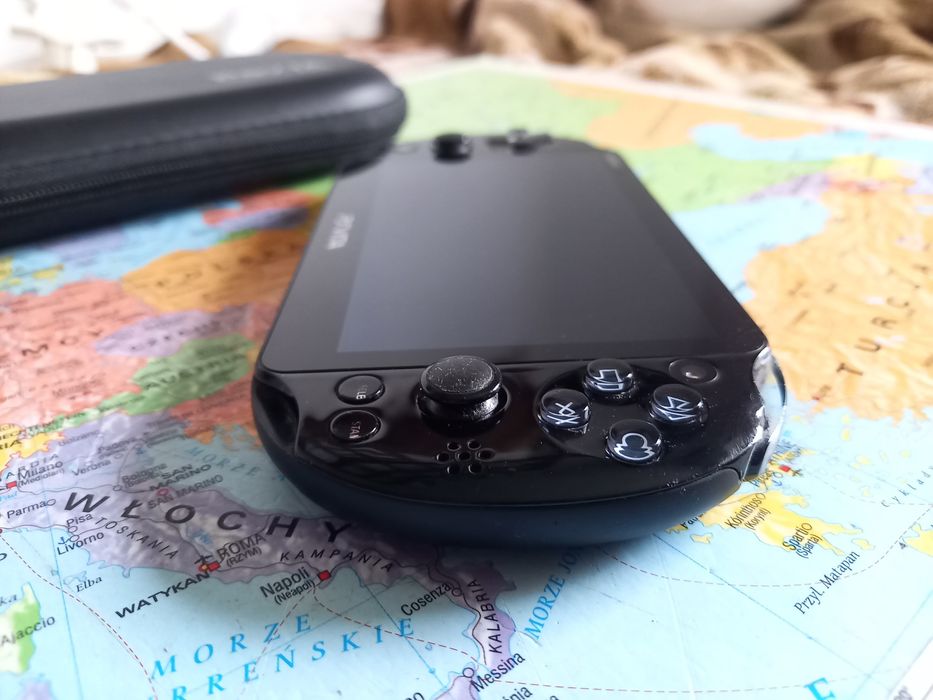 Konsola Sony Ps Vita PCH-2016 slim 8gb