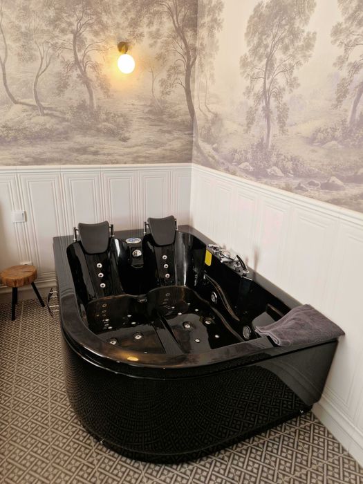 Nowy Apartament z jacuzzi w pokoju w centrum miasta