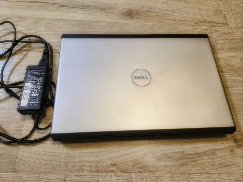 Laptop Dell Vostro 3500 - Intel i3 2.4 GHz pamięć 6 GB