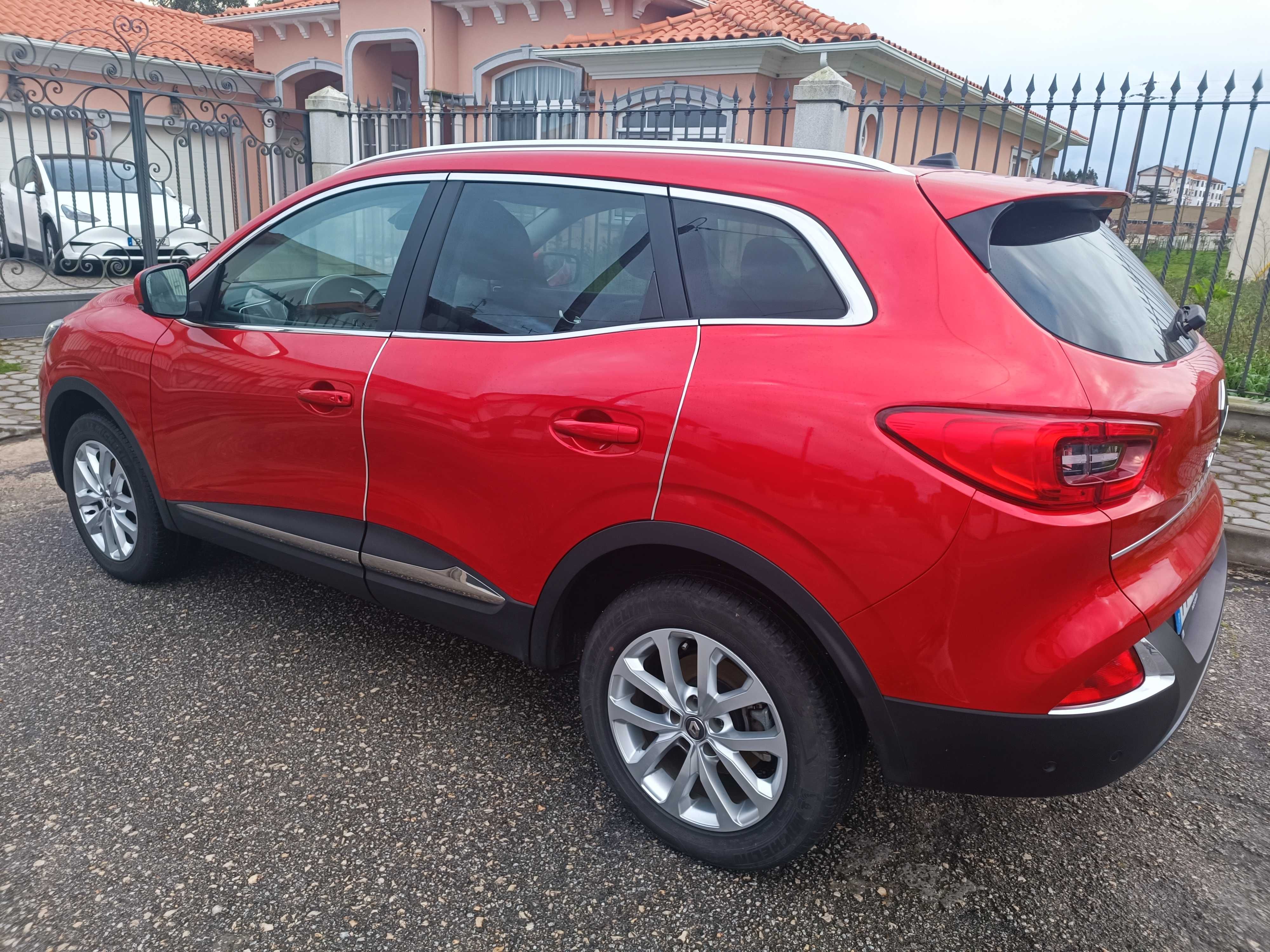 Renault Kadjar 1.5dCi Exclusive, de 2018, em excelente estado.
