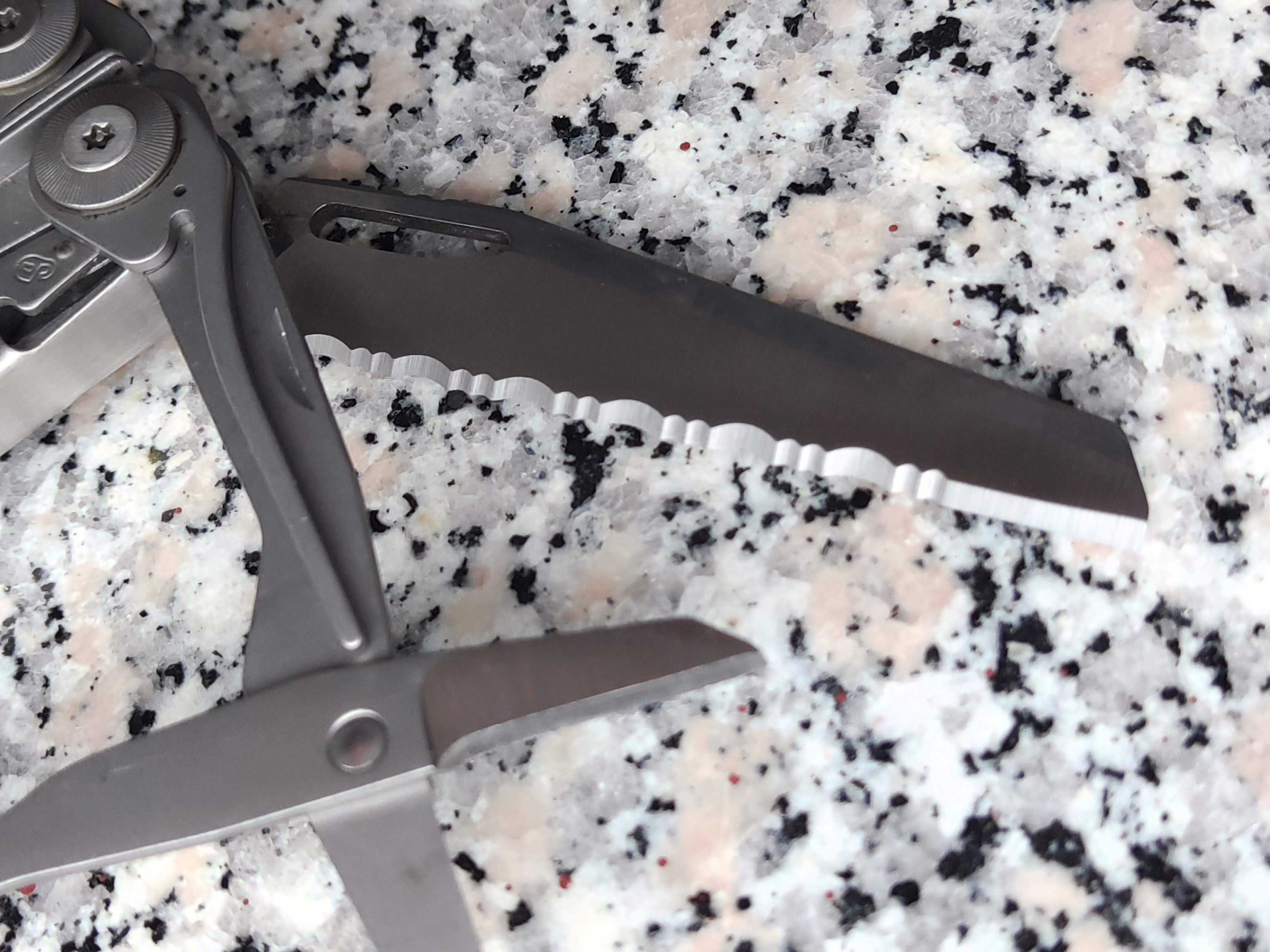 Multitool Leatherman Surge