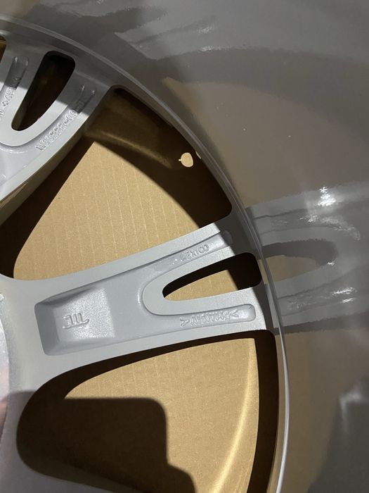 Диск R19 світло-сірий новий Tesla Model Y Original