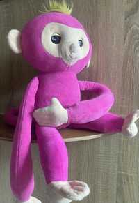 Интерактивная мягкая детская игрушка обезьянка-обнимашка фингерлингс