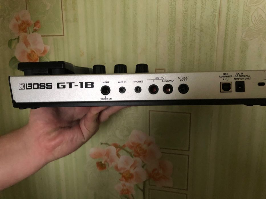 Басовий процесор Boss GT1b