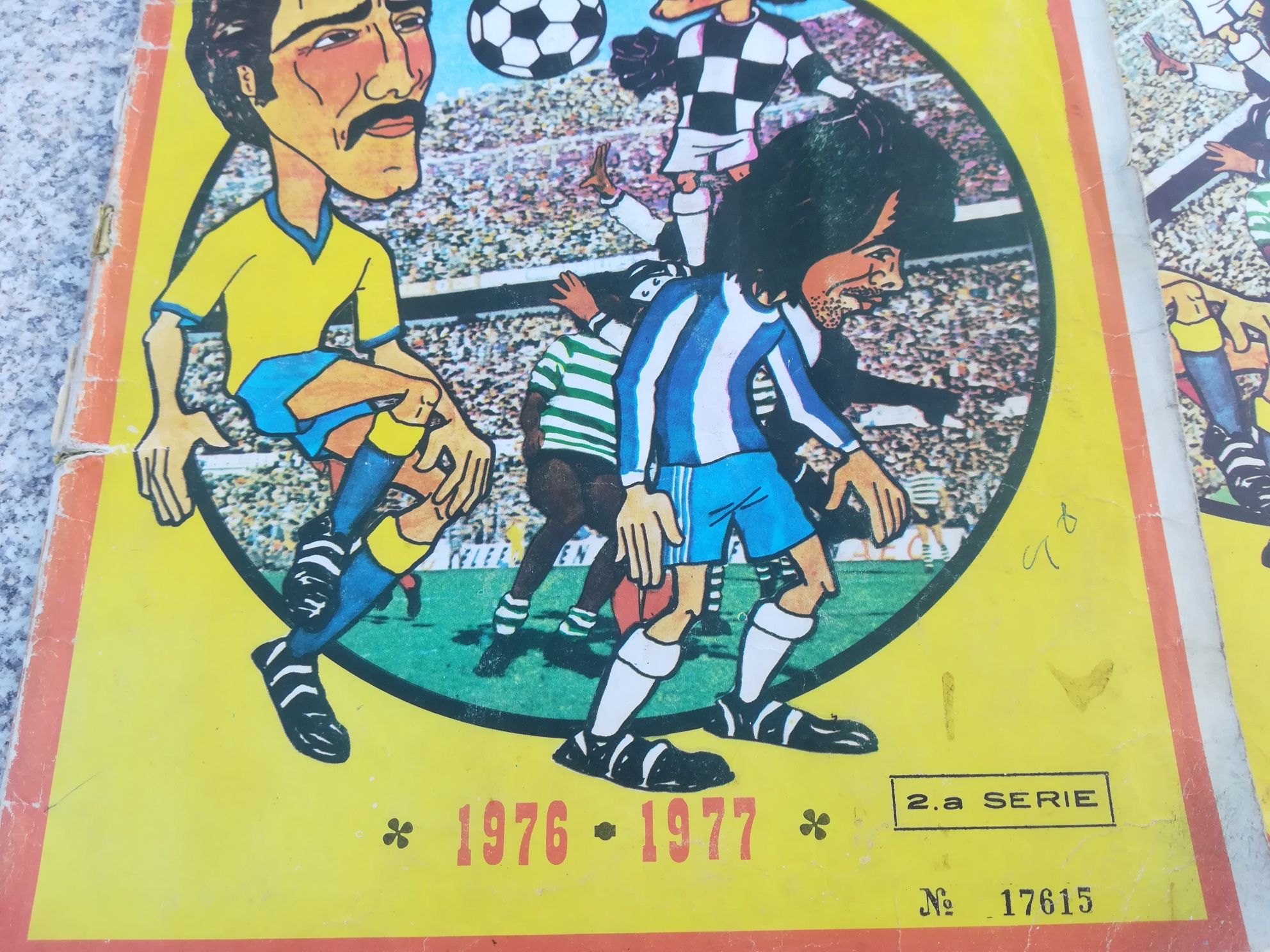 Cadernetas de cromos 1976/1977