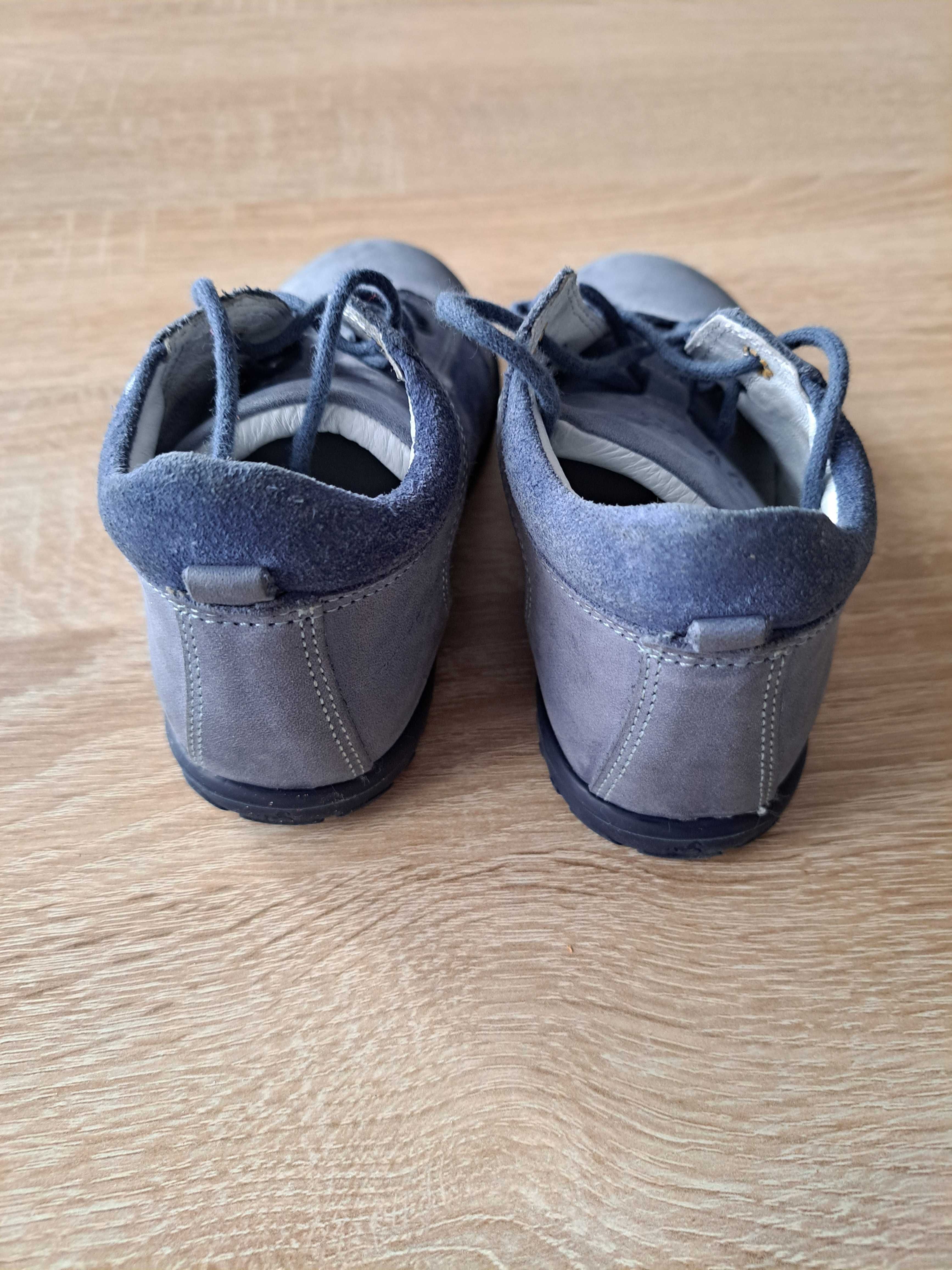 Buty trzewiki Emel 24