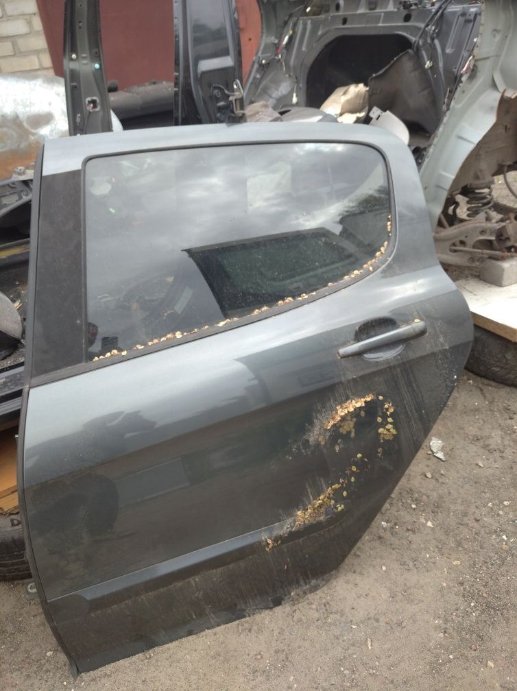 Дверь Пежо 308 Peugeot 308 хетчбек