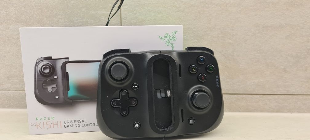 Pad Kontroler Razer Kishi V2 USB-C 20 przycisków Android iOS Windows