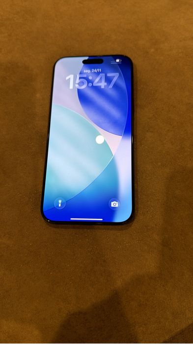 iPhone 16 pro max 256gb ( março deste ano )