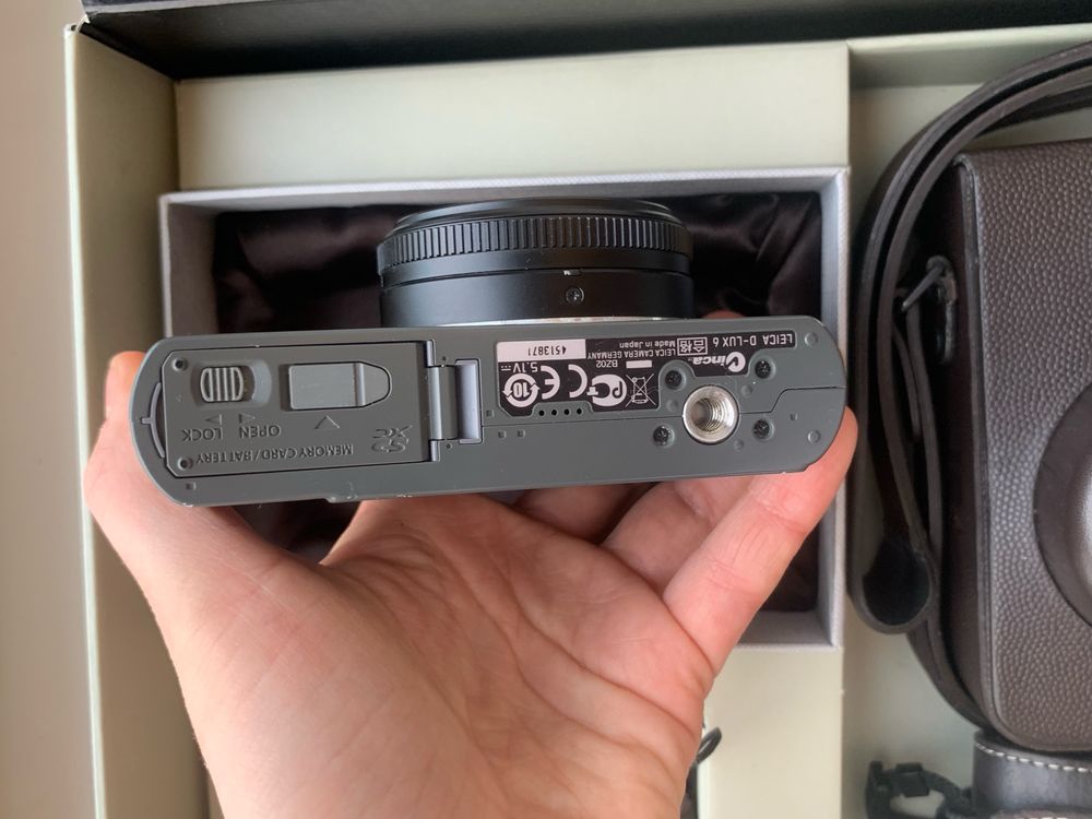 Leica D-LUX 6 Edition by G-Star RAW Digital Camera (Gray)