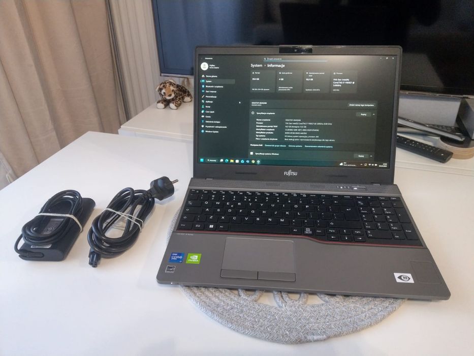 FUJITSU CELSIUS H5511 – i7-11gen / 16GB RAM / Nvidia T500 / 1TB SSD