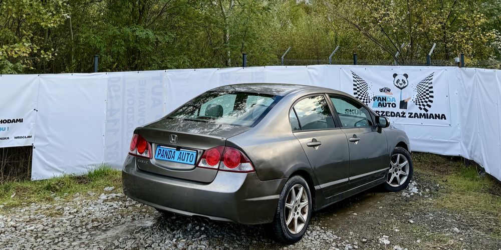 Honda Civic 1.8 ~ Zarejestrowana ~ Alufelgi ~ Klima ~ Możliwa zamiana!