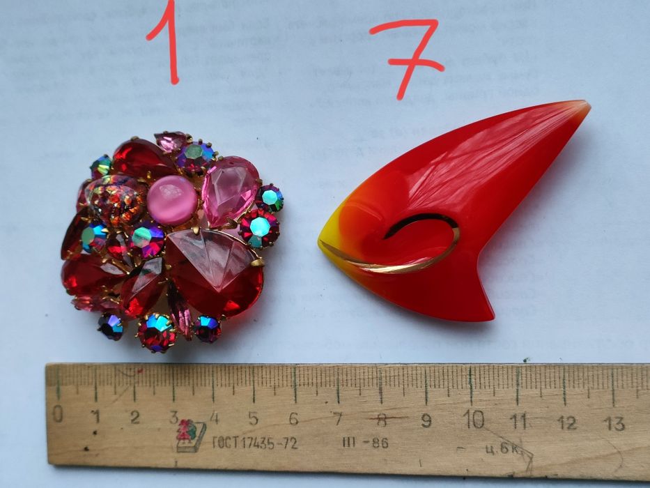 Брошь Чехия  б/у.