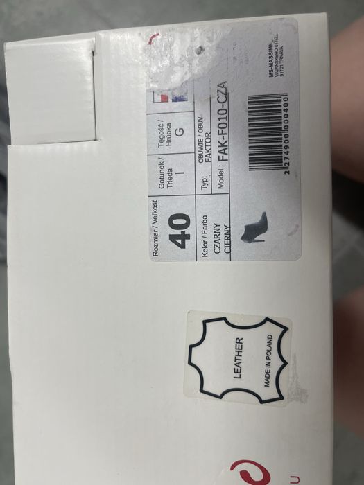 Szlilki, skorzane, nowe, nie uzywane.