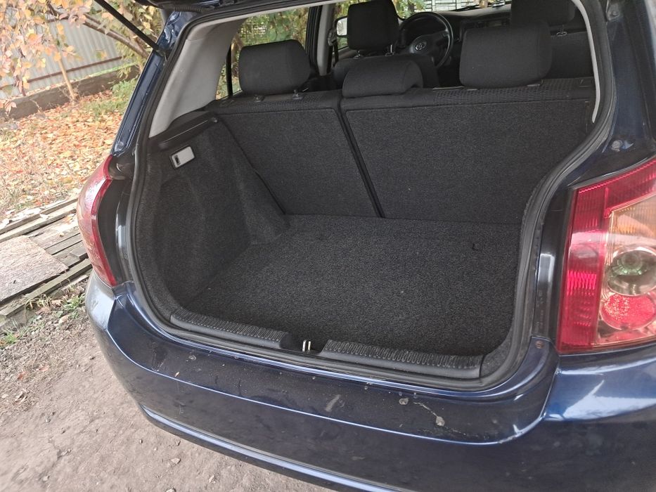 Тойота корола е120