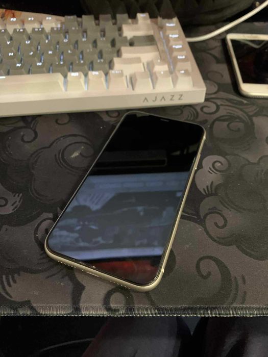 Iphone 11 128GB stan bdb kondycja baterii 90+