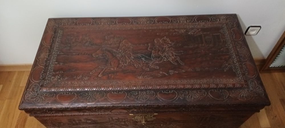Baus para decoração e arrumação