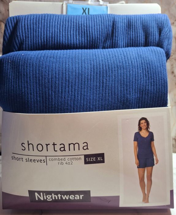 Жіноча піжамка для сну