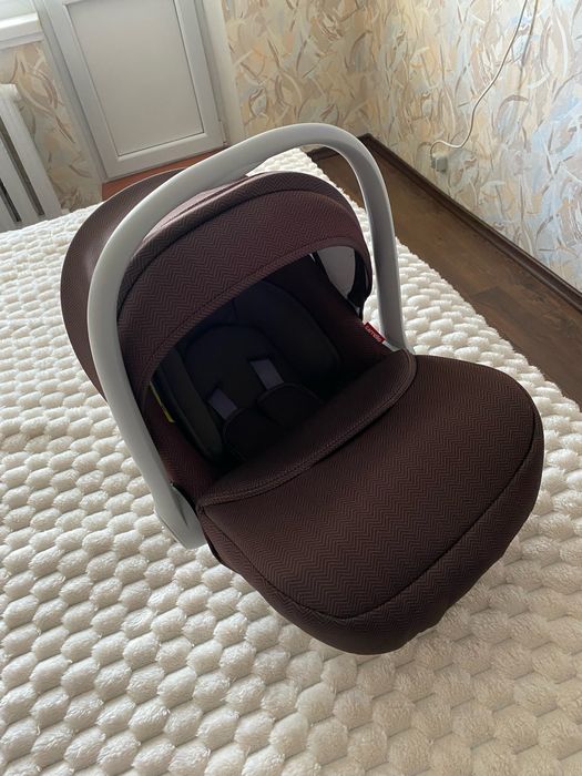 Автолюлька , автокрісло carrello mini 0+