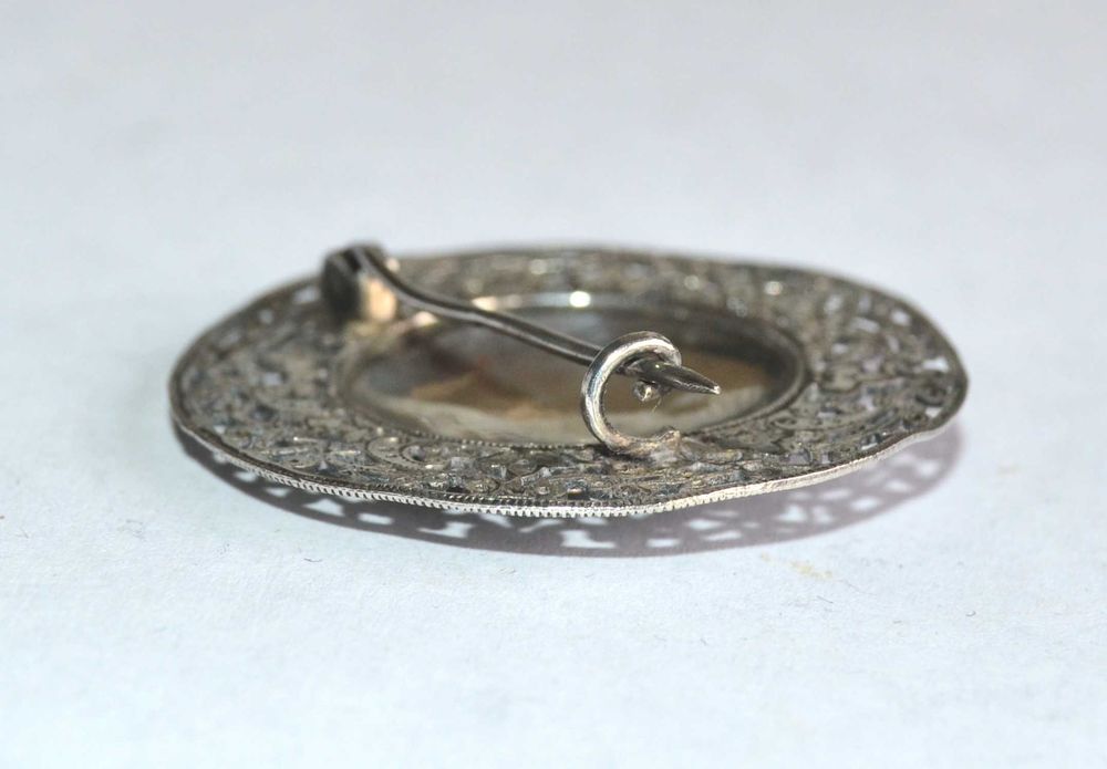 Broche Antigo Em Prata De Filigrana