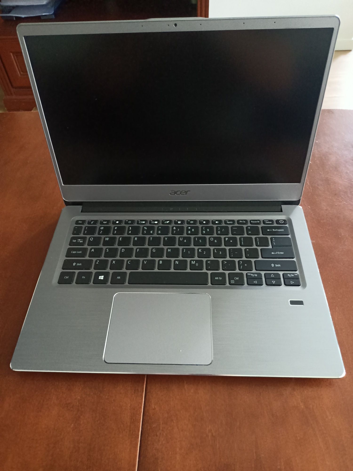 Laptop Acer N17W7 500gb