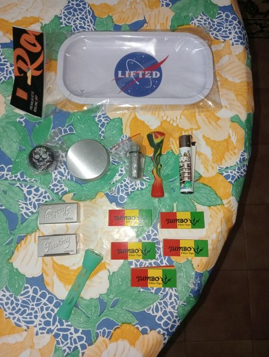 Pack smoker lifted