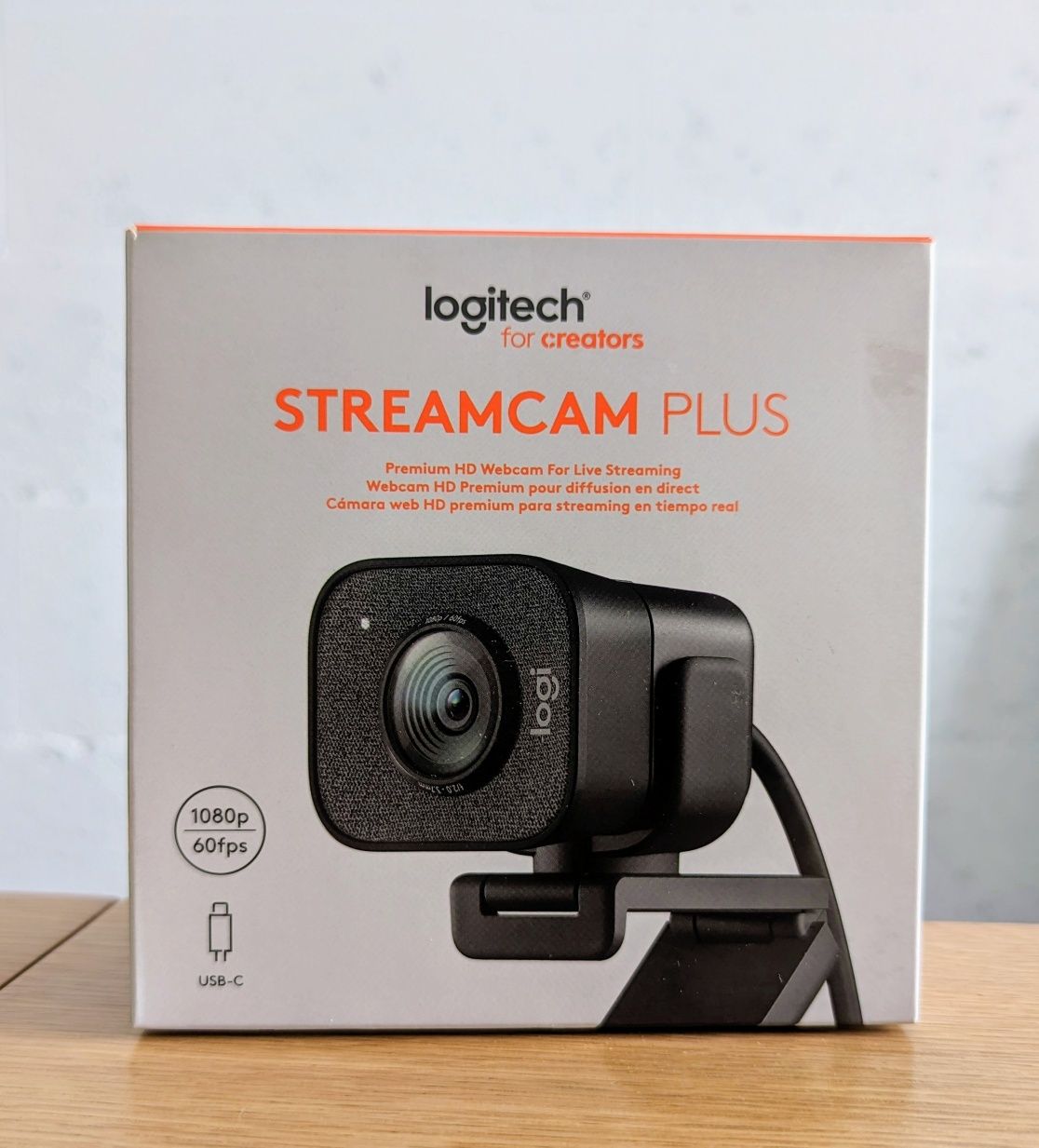 Веб-камера Logitech StreamCam Plus + Штатив + Безкоштовна доставка!